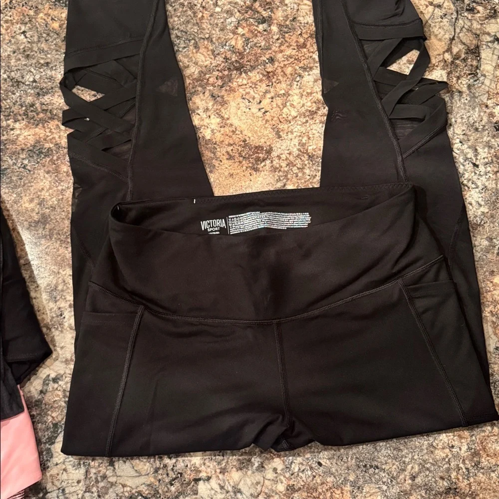 Victorias Secret Sport Black Performance Leggings - Picture 3 of 8